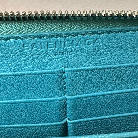 Balenciaga Round Zip Wallet Blue Soft Leather - Picture 14 of 15